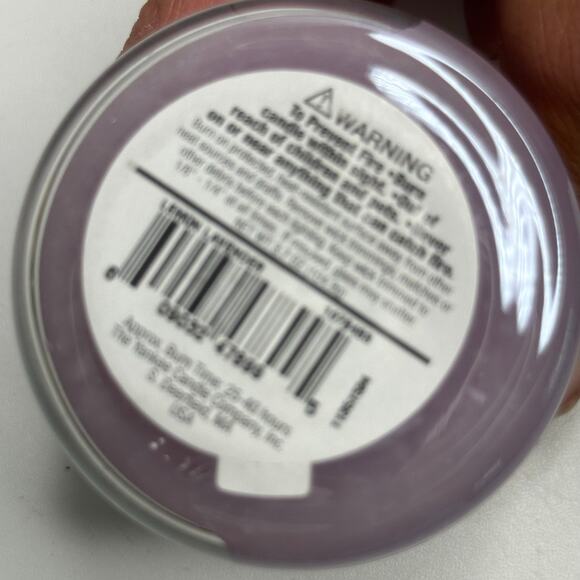 Yankee Candle LEMON LAVENDER Small Jar Candle 3.7 oz New - Picture 3 of 4